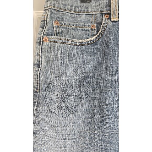 Levi Strauss Womens 12 Denim Skirt Light Blue Wash Button Fly Frayed Hem Floral - Picture 3 of 11